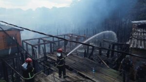 Leia mais sobre o artigo Governo do Amazonas monta operação de ajuda humanitária para atingidos por incêndio no Centro de Manaus