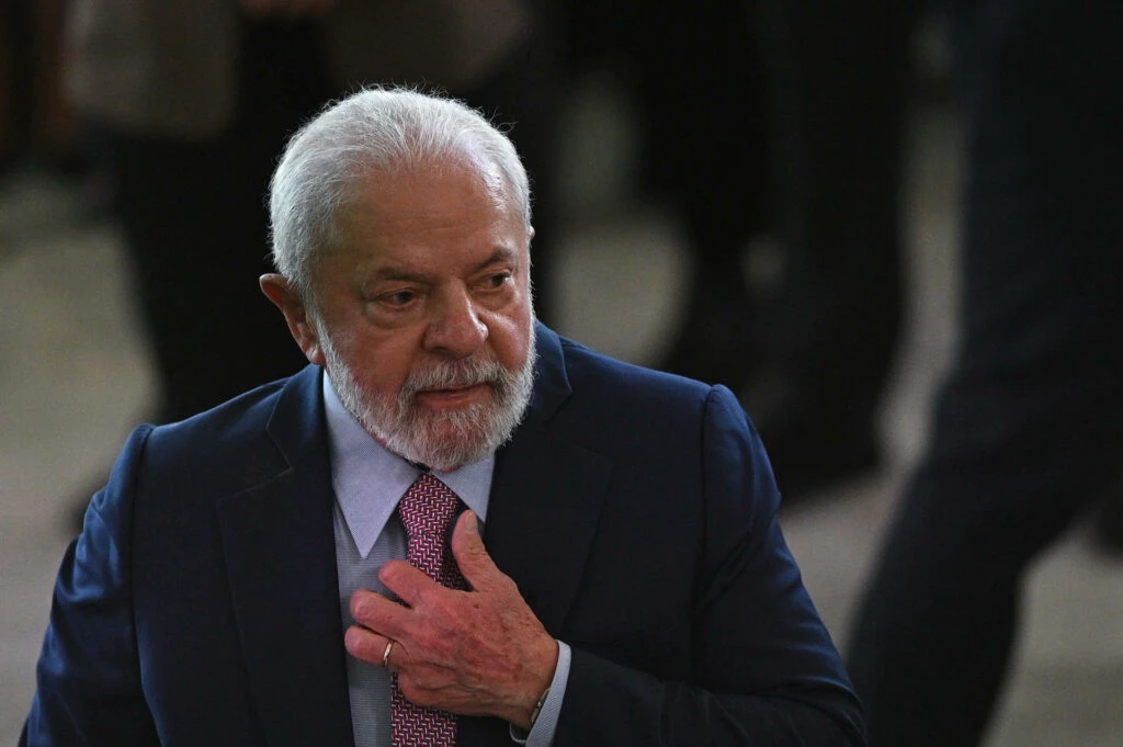 Você está visualizando atualmente Lula veta calendário de emendas e amplia atrito com o Congresso