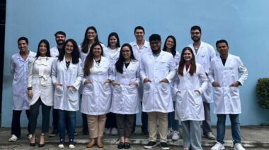 Saúde do Amazonas capacita e forma 16 médicos especialistas em diferentes áreas
