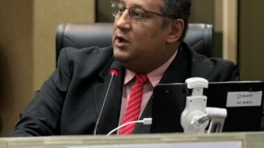 Ivo Neto cobra ações concretas diante do déficit de vagas em creches em Manaus