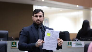 Capitão Carpê apresenta requerimento para que prefeito esclareça viagem ao Caribe na CMM