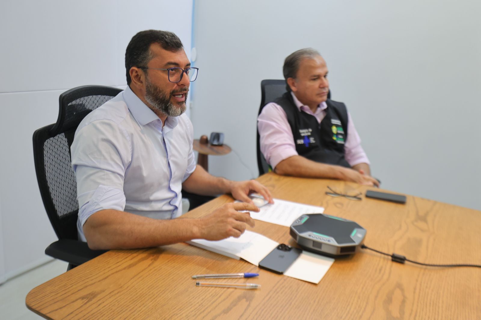 Você está visualizando atualmente Wilson Lima participa de reunião com ministra da Saúde para apresentar cenário da dengue no Amazonas