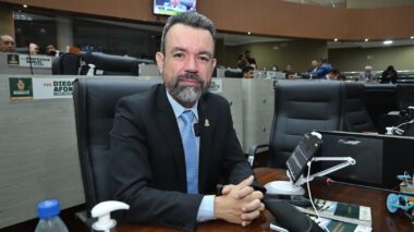 PL que visa divulgar medicamentos disponíveis na rede púbica do município avança na CMM