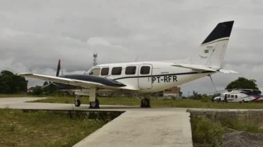 Aeronave usada para transporte de drogas é apreendida em Manaus