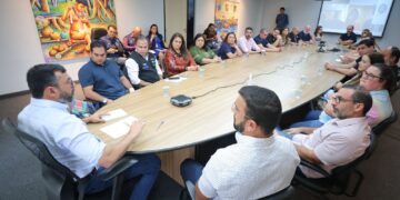 Wilson Lima dá continuidade a tratativas com médicos para a manutenção dos serviços de saúde