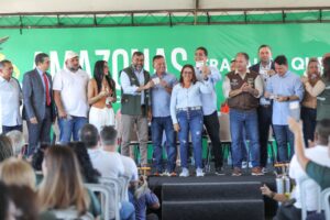 Leia mais sobre o artigo Wilson Lima reforça combate a doenças como dengue, oropouche e malária com entrega de equipamentos e veículos a municípios