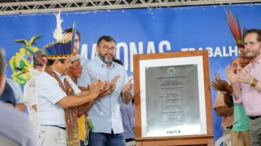 Wilson Lima entrega mais quatro terminais fluviais para atender comunidades indígenas que vivem do turismo