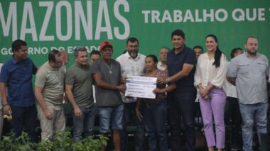 Em Parintins, Governo do Amazonas impulsiona setor primário beneficiando 530 produtores rurais