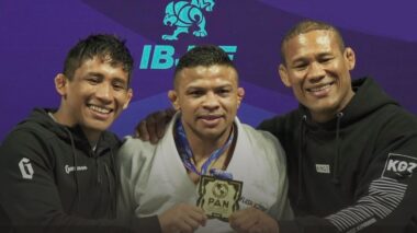 Bibiano Fernandes, uma lenda do jiu-jitsue do MMA, retornou as competições de kimono e garantiu o ouro no Pan Americano da IBJJF