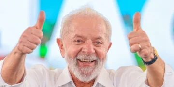 Lula oficializa lei que institui a volta da cobrança do DPVAT