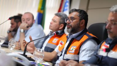 Governador Wilson Lima reúne secretários para alinhamento e antecipação de ações de enfrentamento do período de estiagem em 2024