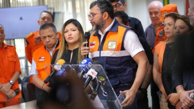 Operação estiagem: Wilson Lima anuncia licenças para dragagens de rios do estado a fim de garantir navegabilidade