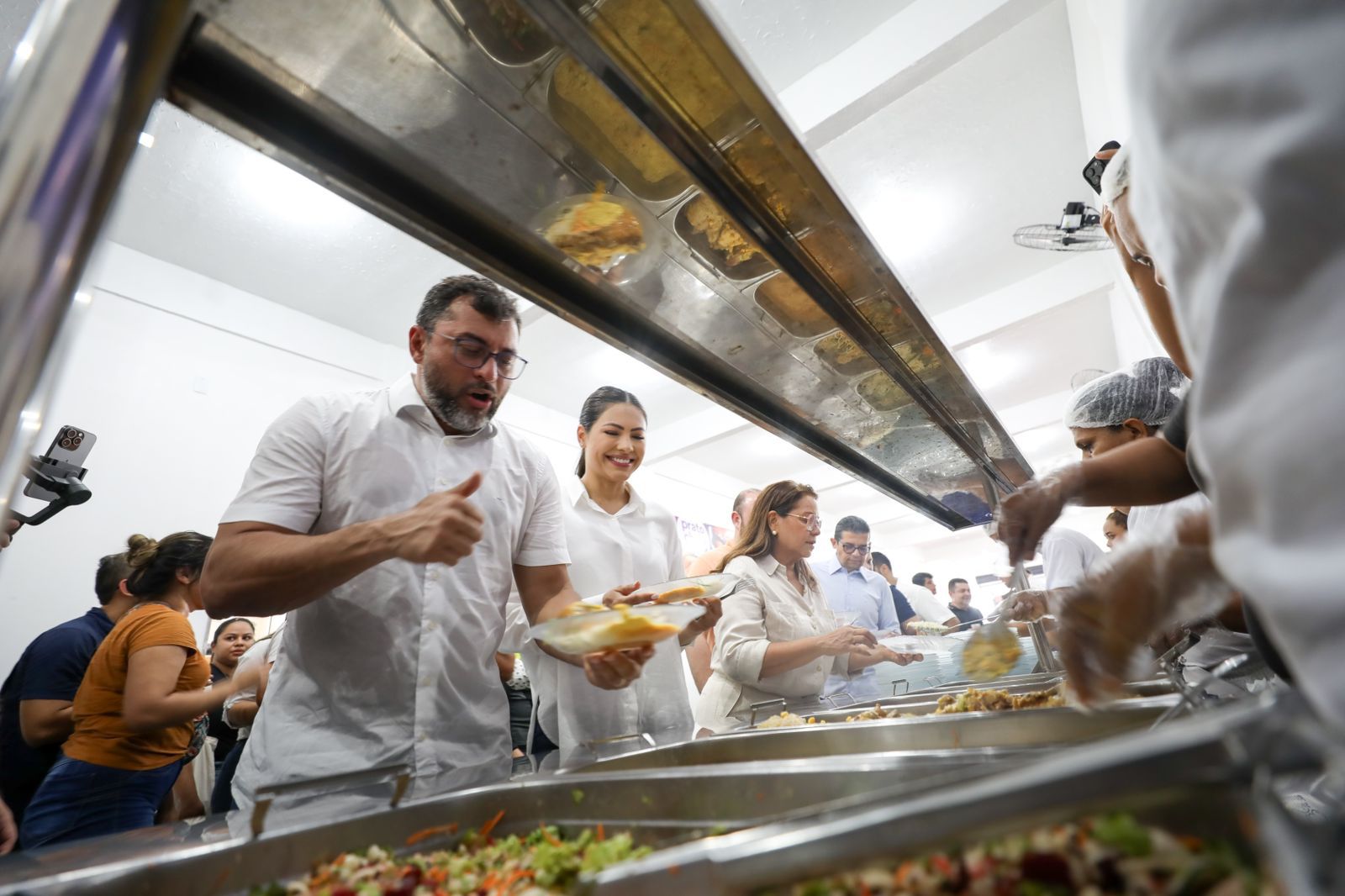 Você está visualizando atualmente Em Parintins, Wilson Lima reinaugura restaurante do Prato Cheio ampliado e reforça setores social e primário