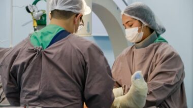 Três hospitais da SES-AM passam a reforçar a realização de cirurgias ortopédicas nos finais de semana em Manaus