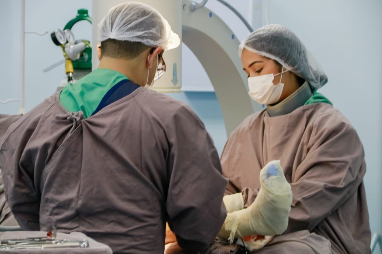 Você está visualizando atualmente Três hospitais da SES-AM passam a reforçar a realização de cirurgias ortopédicas nos finais de semana em Manaus