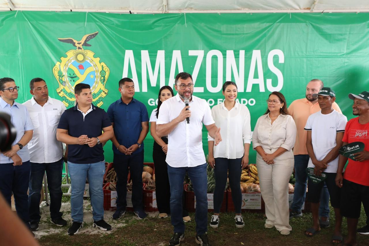 Você está visualizando atualmente Governo do Amazonas beneficia produtores rurais com R$ 355,9 mil em crédito e mais de 400 documentos