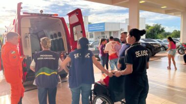 Governo do Amazonas inicia transferência para Manaus das vítimas de acidente na BR-174