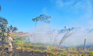 Leia mais sobre o artigo Corpo de Bombeiros alerta população sobre medidas preventivas para evitar incêndios