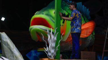 Festival de Parintins 2024: Caprichoso conclui 95% dos trabalhos nos galpões