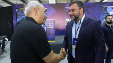 Com a instalação da empresa indiana Bajaj do Brasil Comércio de Motocicletas, Wilson Lima destaca fortalecimento na geração de emprego e renda no estado