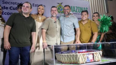 Na primeira noite do 57º Festival de Parintins, Wilson Lima apresenta proposta do novo Bumbódromo de Parintins