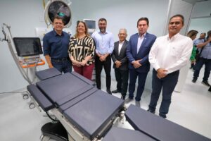 Leia mais sobre o artigo Governador Wilson Lima reinaugura Centro Cirúrgico da Fundação Hospitalar Alfredo da Matta