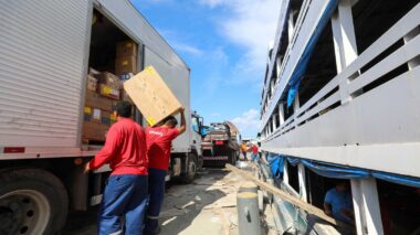 Governo do Amazonas antecipa envio de mais de 160 toneladas de medicamentos e insumos para 34 municípios