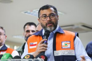 Leia mais sobre o artigo Governador Wilson Lima instala comitê de enfrentamento à estiagem e decreta situação de emergência em 20 municípios