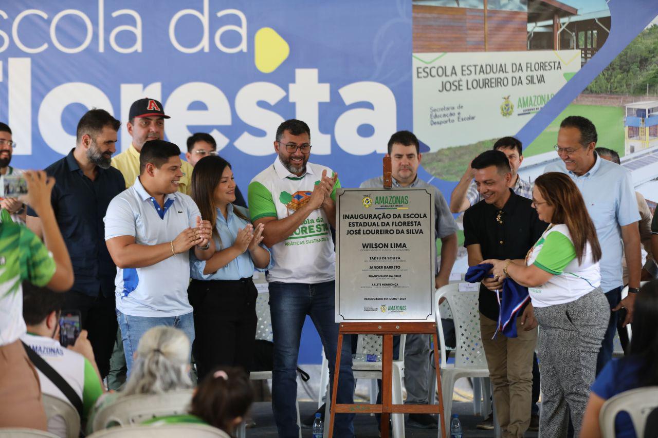 No momento, você está visualizando Governador Wilson Lima inaugura primeira Escola da Floresta na RDS de São Sebastião do Uatumã