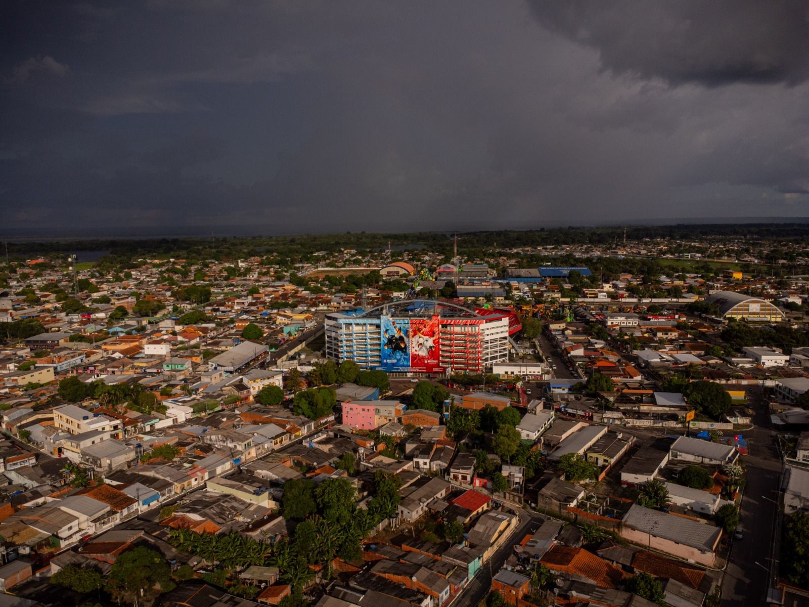 No momento, você está visualizando Festival de Parintins 2024 injetou mais de R$ 180 milhões na economia no município