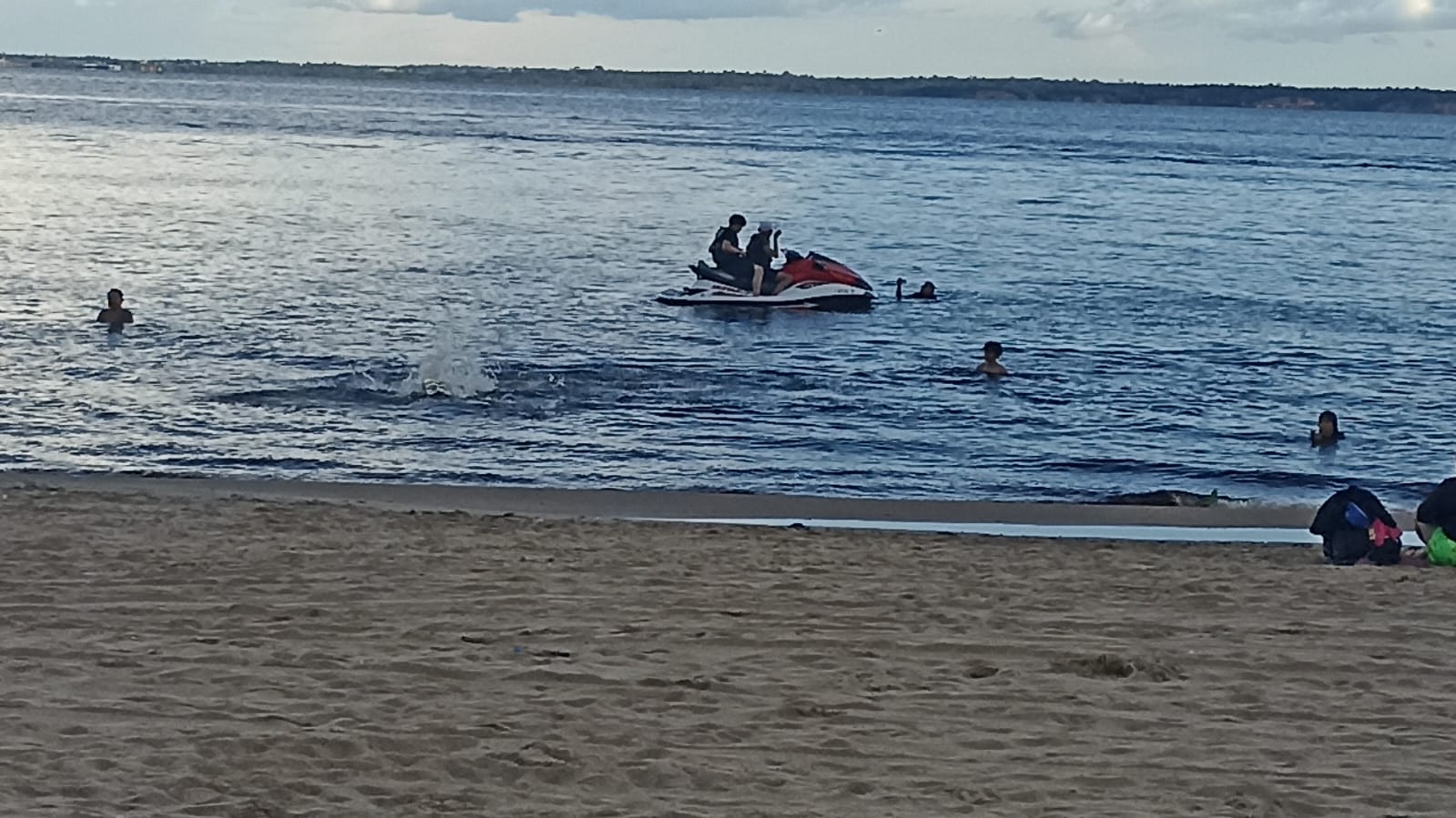 Você está visualizando atualmente População deve atentar para segurança no distanciamento de embarcações em relação à praia da Ponta Negra