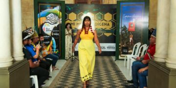 Desfile apresenta resultados de curso de formação de moda indígena