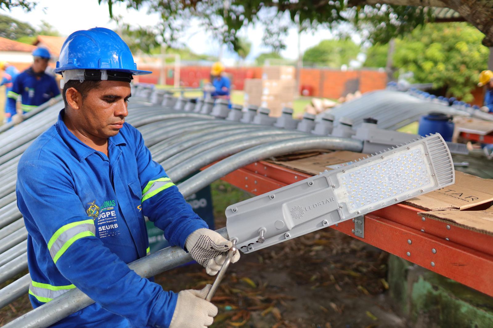 No momento, você está visualizando Governo do Amazonas implanta luz de LED no Campus da UEA, em Parintins