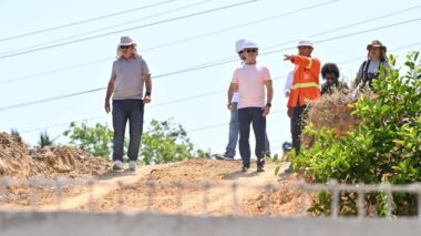 Prefeito fiscaliza avanço das obras do viaduto que vai interligar as avenidas Ephigênio Salles e Torres