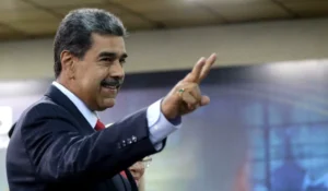 Leia mais sobre o artigo Venezuela: Forças armadas declaram lealdade total a Maduro