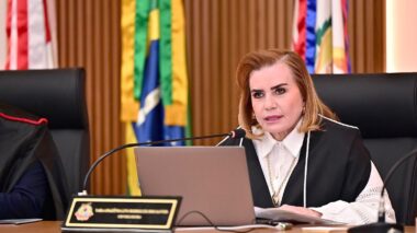 TCE-AM terá 90 processos em julgamento na sessão desta terça-feira (13)
