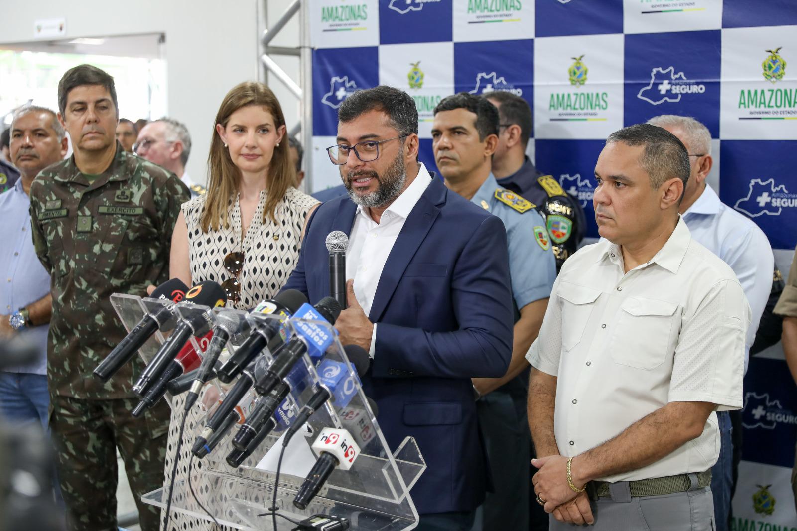 No momento, você está visualizando Wilson Lima entrega equipamentos ao Corpo de Bombeiros e reforça ações contra queimadas no interior do estado