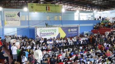 Governo Presente: Atividades artísticas e Feira de Economia Criativa são levadas ao bairro de Petrópolis