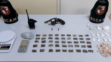 Operação Águas Seguras: em duas ações distintas, policiais apreendem entorpecentes, armas de fogo e balanças de precisão