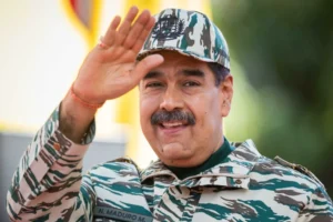 Leia mais sobre o artigo Militares reiteram ‘subordinação e lealdade’ ao ditador Maduro