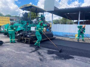 Leia mais sobre o artigo Governo do Estado segue com obras do Asfalta Amazonas em Parintins