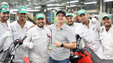 Em visita à Moto Honda, David Almeida reafirma compromisso em defender a ZFM