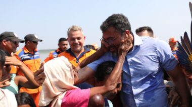 Wilson Lima entrega Estações de Tratamento de Água Móveis para atender municípios do Alto Solimões