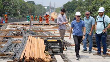 Prefeito David Almeida anuncia entrega do viaduto Márcio Souza para segunda quinzena de outubro