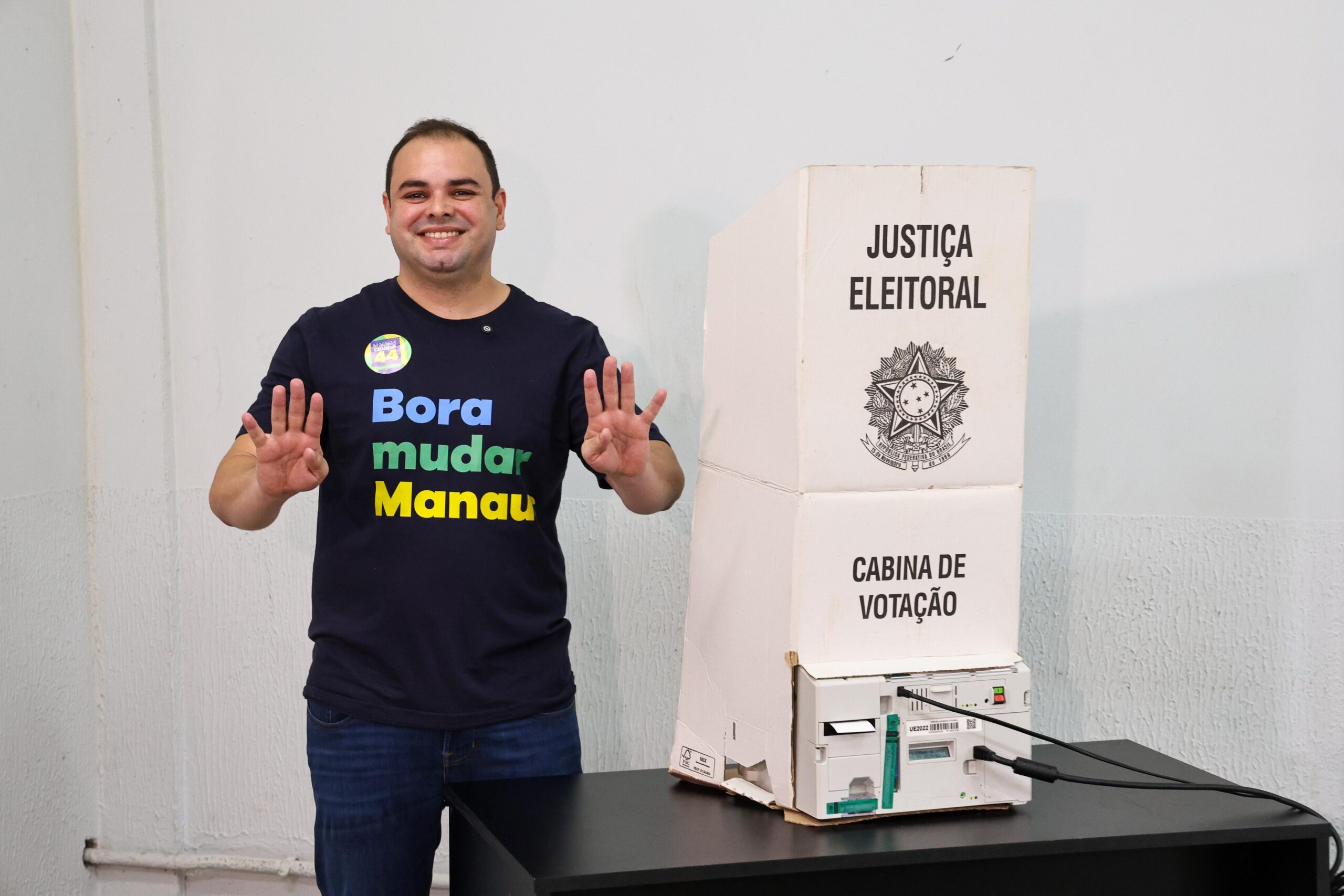 Leia mais sobre o artigo “Nossas propostas estão na boca do povo”, destaca Roberto Cidade ao votar neste domingo, confiante no segundo turno