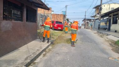 Prefeitura de Manaus realiza serviços de capina e varrição no bairro Novo Israel para melhorar mobilidade