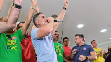Em 1º lugar, David Almeida amplia distância de Alberto Neto, aponta pesquisa Eficaz