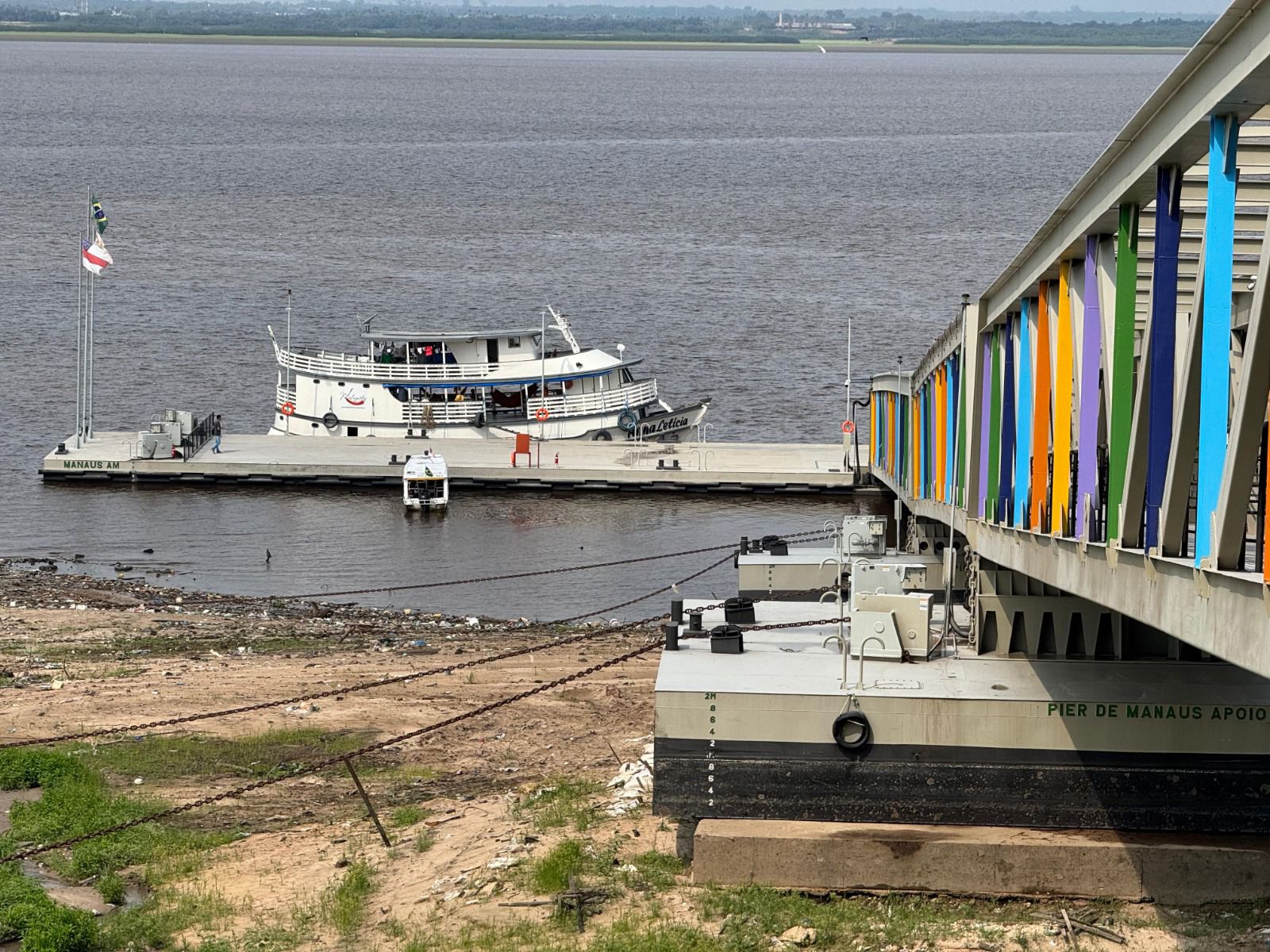 Você está visualizando atualmente Píer turístico Manaus 355 realiza dezenas de passeios com saída do mirante Lúcia Almeida