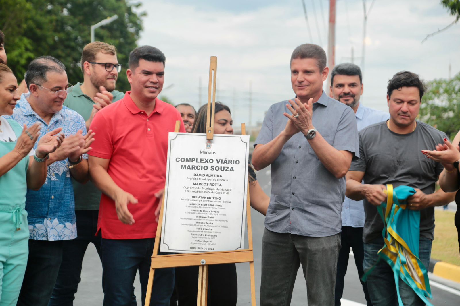 Você está visualizando atualmente Prefeitura inaugura viaduto Márcio Souza no aniversário de Manaus como um presente para os motoristas da capital