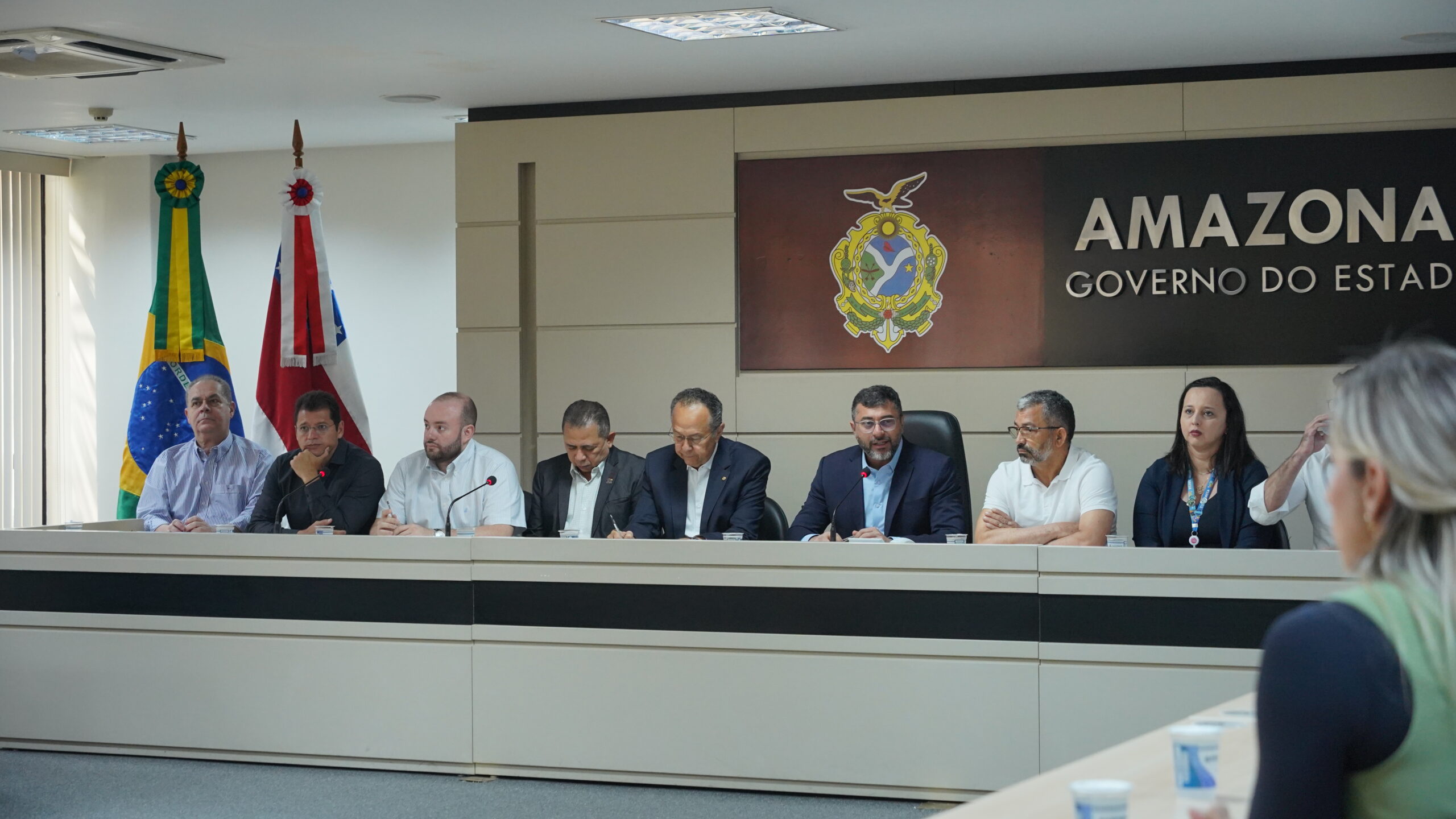 Você está visualizando atualmente Secretário Fausto Junior participa da assinatura de contrato para construção de residencial em Iranduba, parceria entre Amazonas Meu Lar e Minha Casa Minha Vida